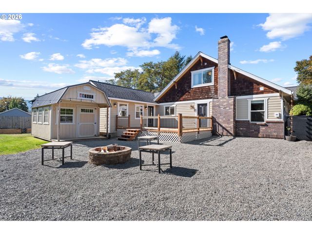103 W HUMPHREY St, Yacolt, WA 98675