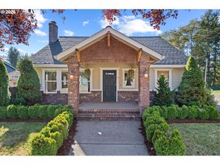 103 W HUMPHREY St, Yacolt, WA 98675
