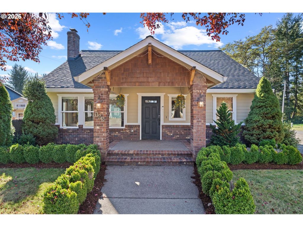 103 W HUMPHREY St, Yacolt, WA 98675