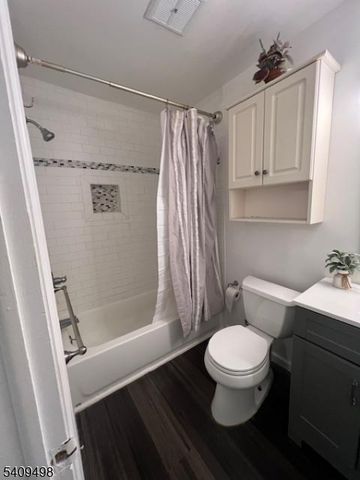 23 Haven Dr, Old Bridge Twp., NJ 07747