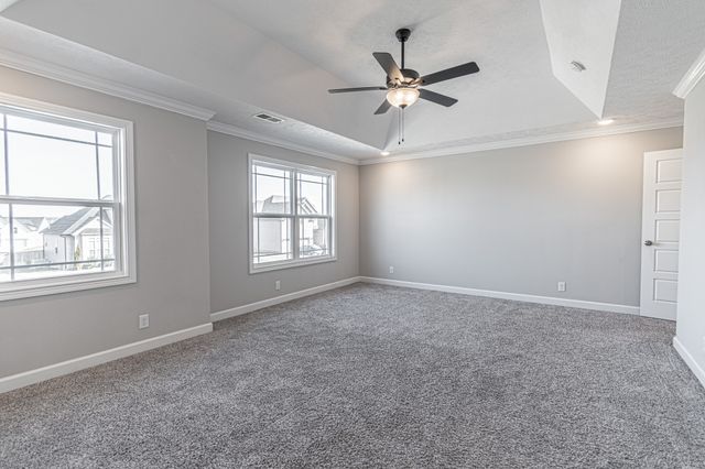 233 Cotoneaster Ln, Clarksville, TN 37043