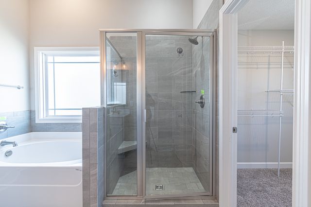 233 Cotoneaster Ln, Clarksville, TN 37043