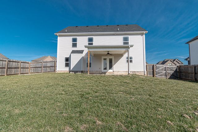 233 Cotoneaster Ln, Clarksville, TN 37043