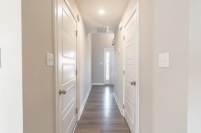 233 Cotoneaster Ln, Clarksville, TN 37043