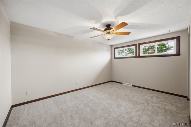 74 Leni Lane, Cheektowaga, NY 14225