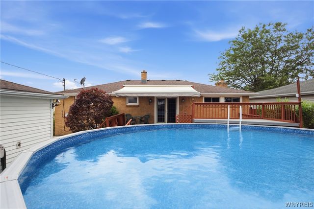74 Leni Lane, Cheektowaga, NY 14225