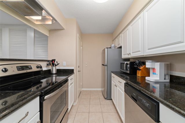 3131 Cummins 87, Houston, TX 77027