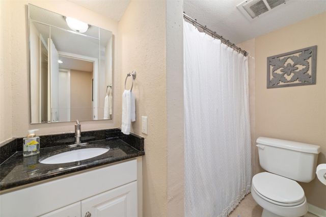 3131 Cummins 87, Houston, TX 77027