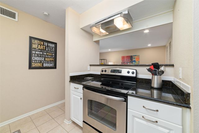 3131 Cummins 87, Houston, TX 77027