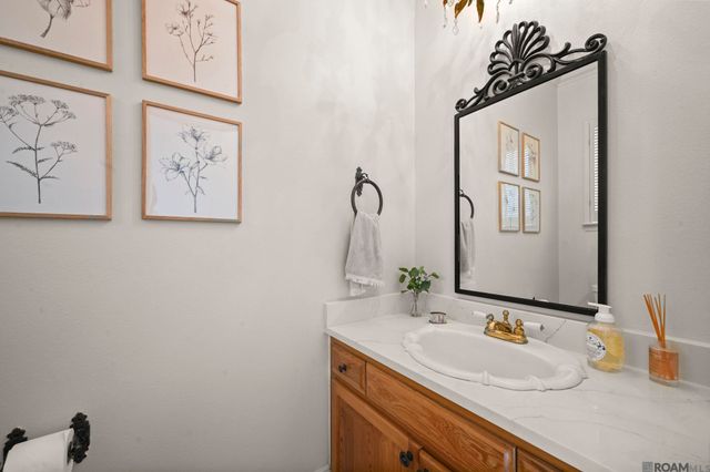 1015 Claiborne Rd, Baton Rouge, LA 70810