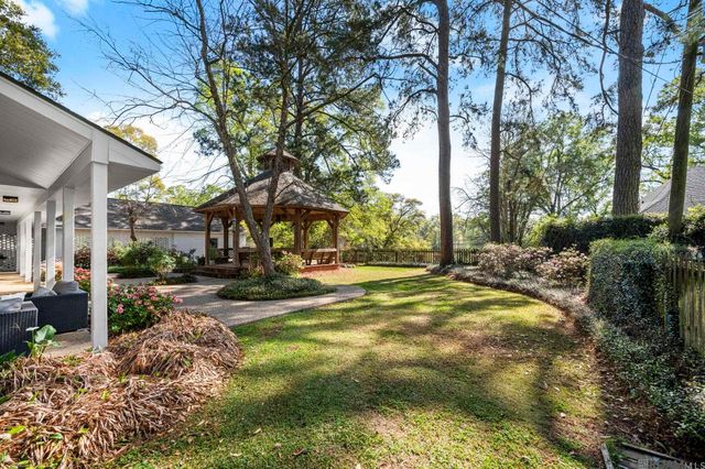 1015 Claiborne Rd, Baton Rouge, LA 70810