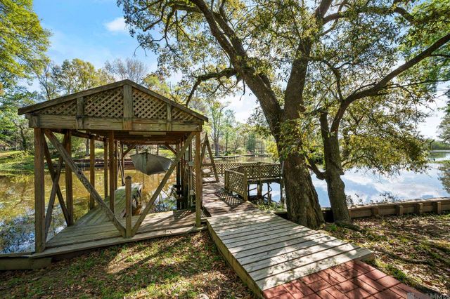 1015 Claiborne Rd, Baton Rouge, LA 70810