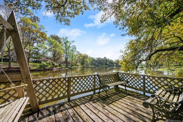 1015 Claiborne Rd, Baton Rouge, LA 70810