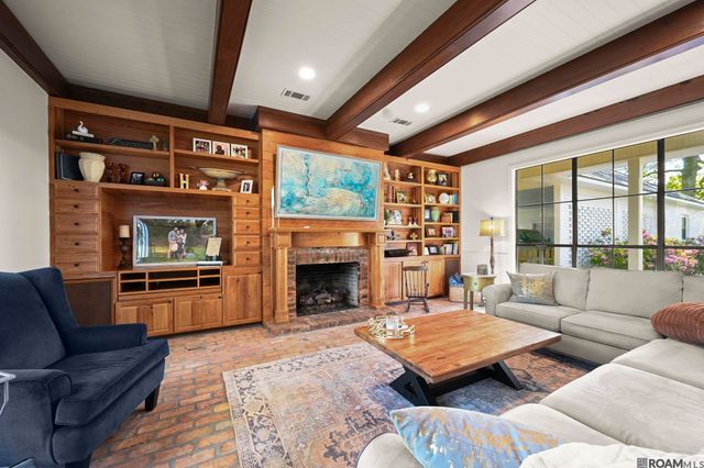 1015 Claiborne Rd, Baton Rouge, LA 70810