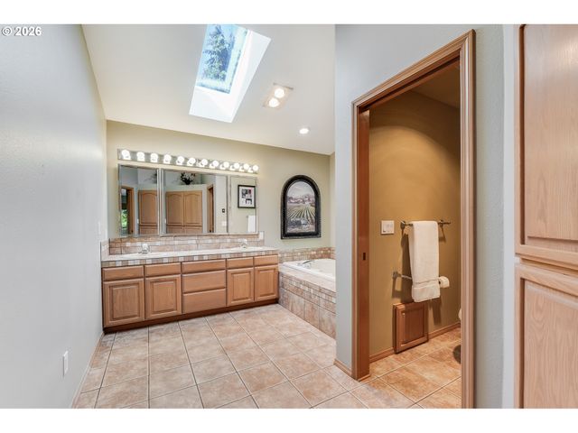 24008 Ne 26TH Ave, Ridgefield, WA 98642