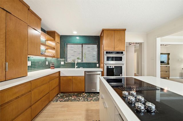 1915 Rock Fence Drive, Richmond, TX 77406