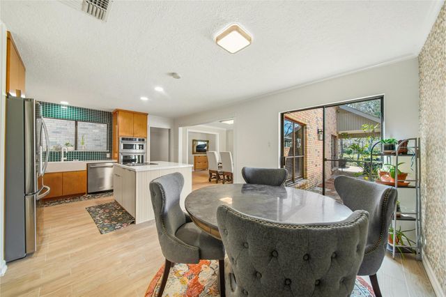 1915 Rock Fence Drive, Richmond, TX 77406