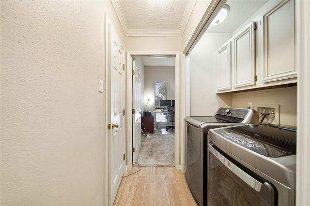 1915 Rock Fence Drive, Richmond, TX 77406