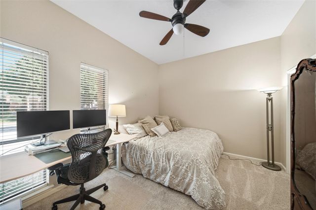 1915 Rock Fence Drive, Richmond, TX 77406