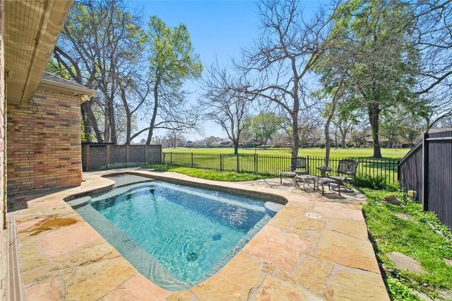 1915 Rock Fence Drive, Richmond, TX 77406