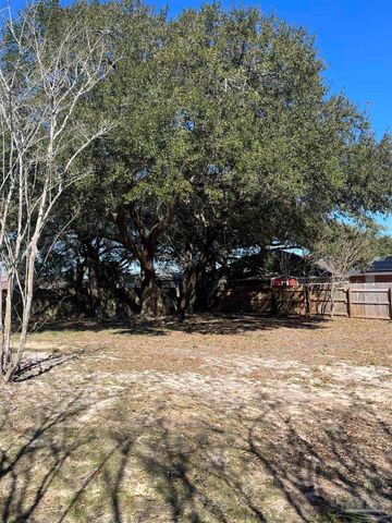 4873 La Casa Cir, Pace, FL 32571