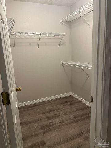 4873 La Casa Cir, Pace, FL 32571