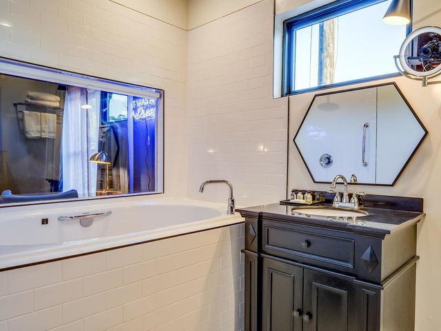 1304 Rio Grande ST, Austin, TX 78701