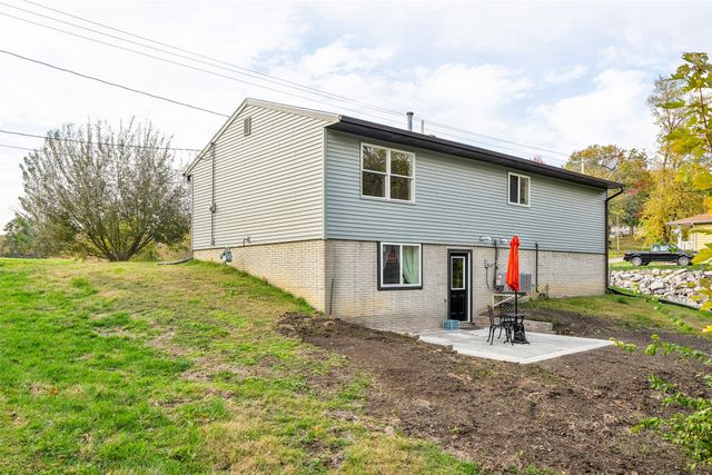 917 S Roche Street, Knoxville, IA 50138