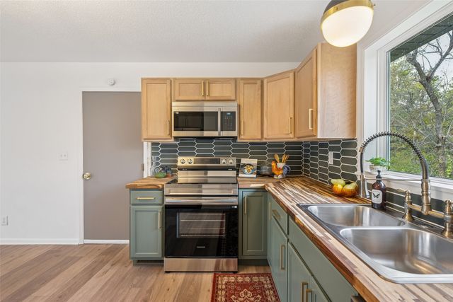 917 S Roche Street, Knoxville, IA 50138