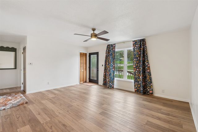 917 S Roche Street, Knoxville, IA 50138