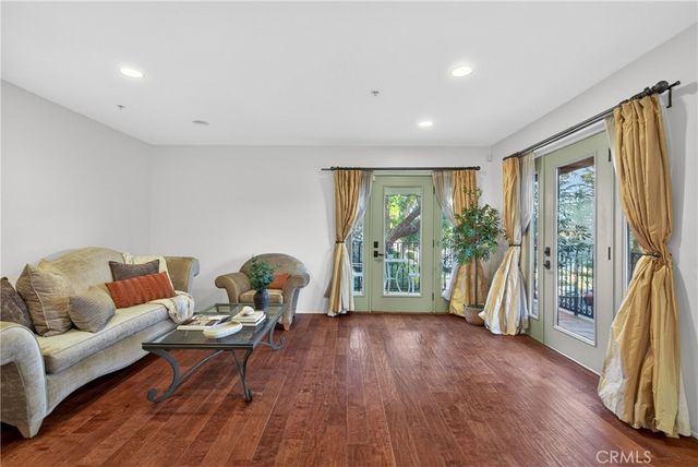 4301 Los Feliz 12, Los Angeles, CA 90027