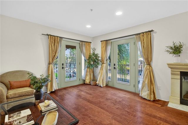 4301 Los Feliz 12, Los Angeles, CA 90027