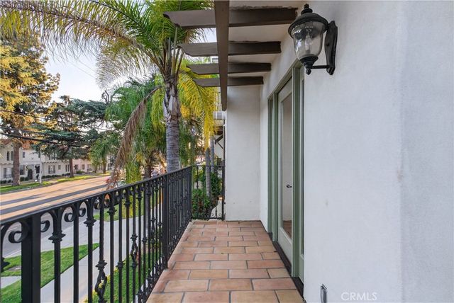 4301 Los Feliz 12, Los Angeles, CA 90027