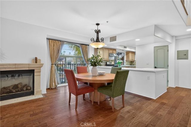 4301 Los Feliz 12, Los Angeles, CA 90027