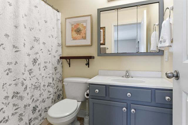 230 Grandale Drive, Valparaiso, IN 46385