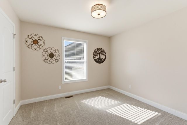 230 Grandale Drive, Valparaiso, IN 46385