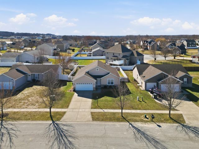 230 Grandale Drive, Valparaiso, IN 46385