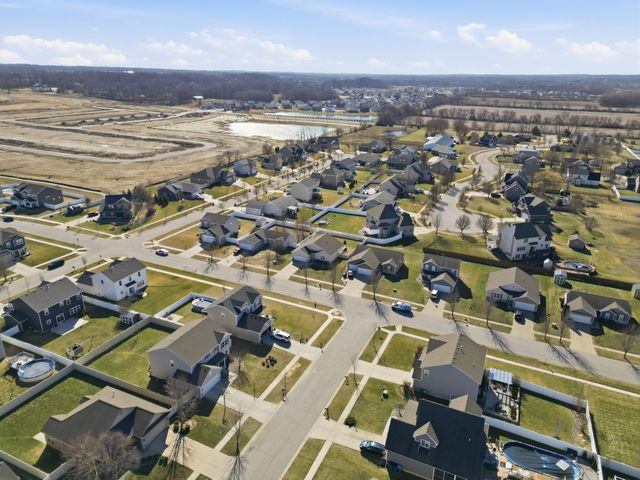 230 Grandale Drive, Valparaiso, IN 46385