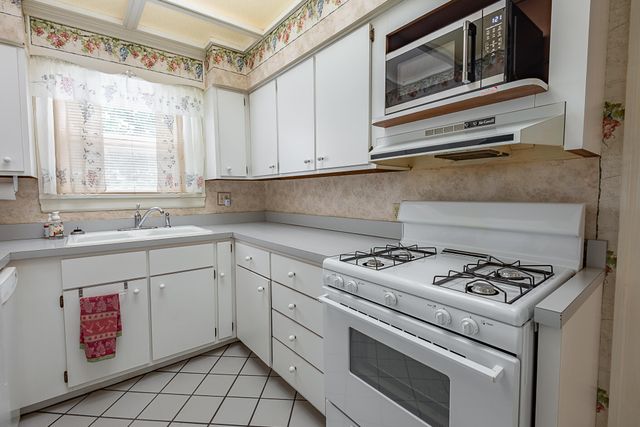 625 South Avenue, Springfield, MO 65806