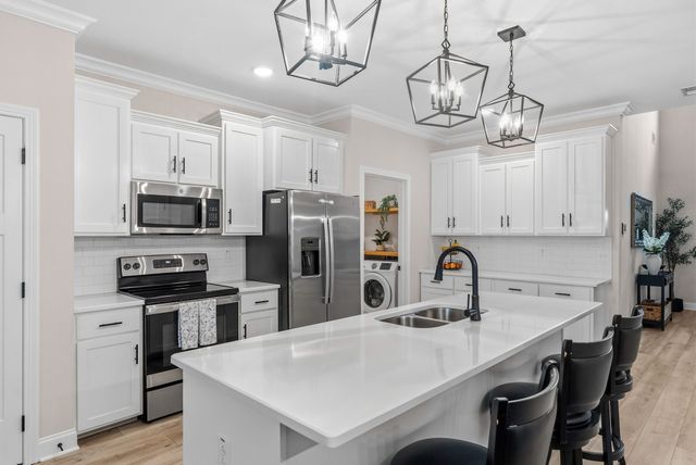 3108 Barnwell Dr, Clarksville, TN 37040