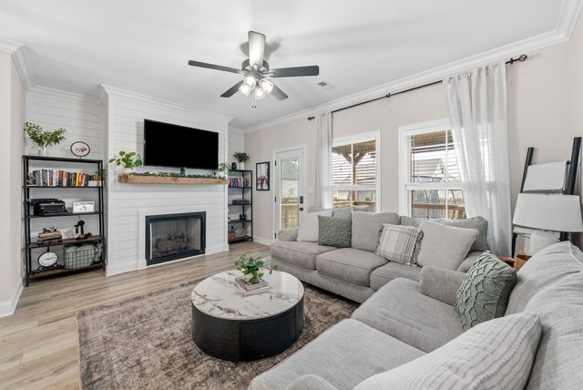 3108 Barnwell Dr, Clarksville, TN 37040
