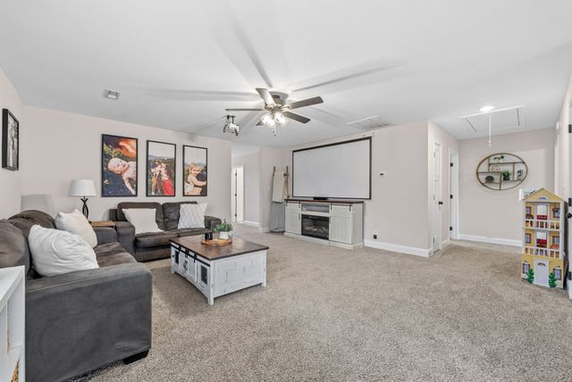 3108 Barnwell Dr, Clarksville, TN 37040