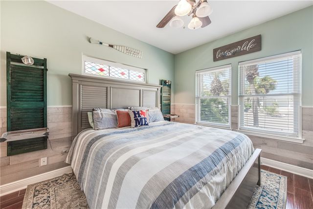 474 Bayside Dr, Port Aransas, TX 78373