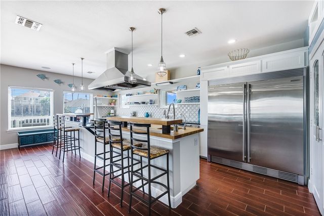 474 Bayside Dr, Port Aransas, TX 78373