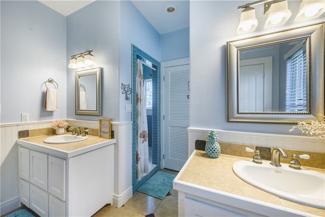 474 Bayside Dr, Port Aransas, TX 78373