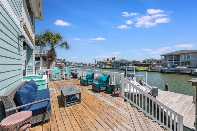 474 Bayside Dr, Port Aransas, TX 78373