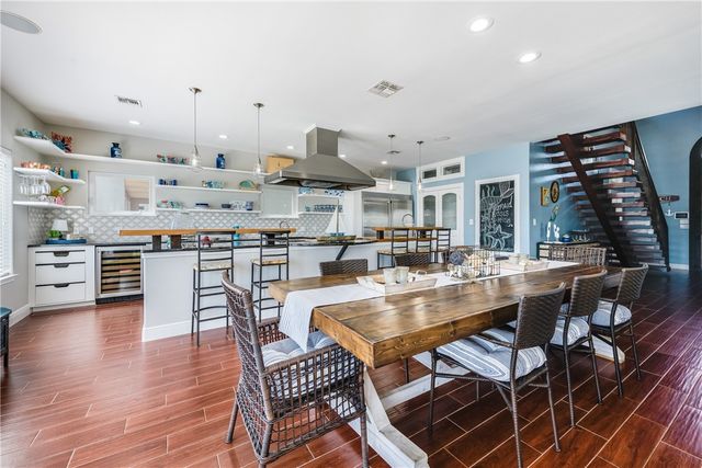 474 Bayside Dr, Port Aransas, TX 78373