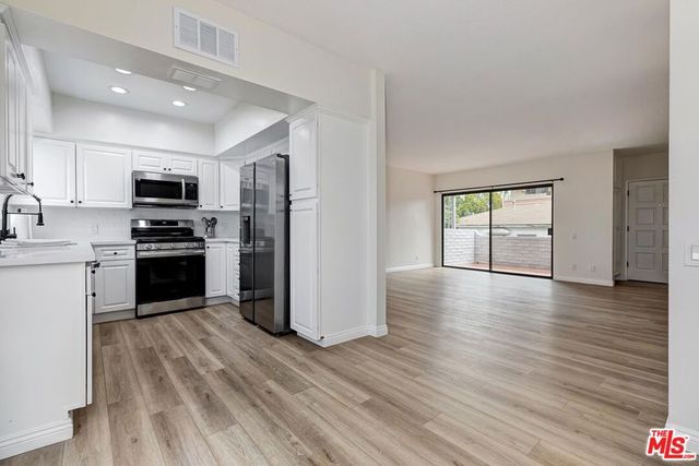 1508 Berkeley Street Unit B, Santa Monica, CA 90404