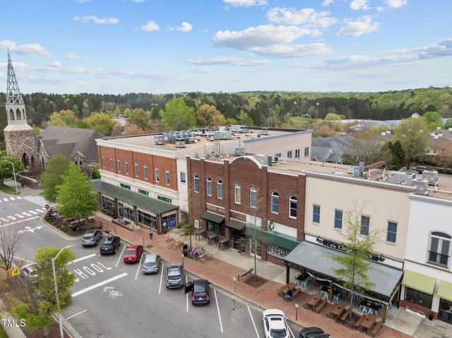 700 Market Street 214, Chapel Hill, NC 27516