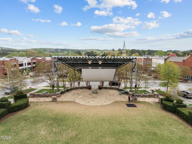 700 Market Street 214, Chapel Hill, NC 27516